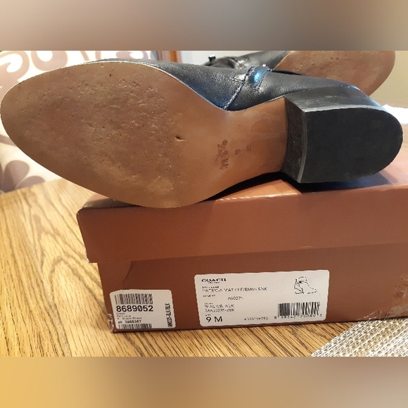 EUC Coach Patricia Leather Blk Booties 9M - Picture 9 of 16